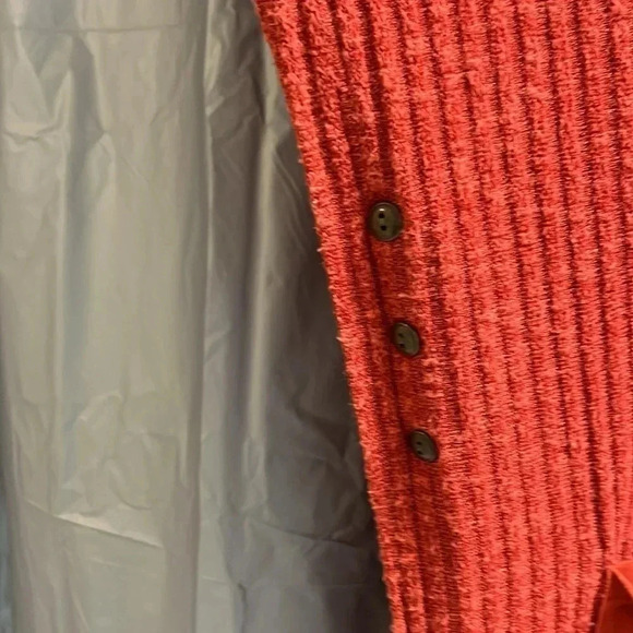 Candies women’s extra large Shaw orange with pockets and buttons at the sleeve - Picture 3 of 4